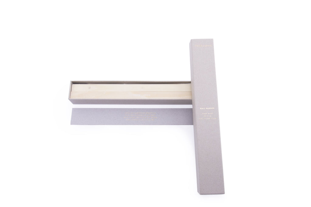 Myndahengi úr tré / Wooden wall hanger