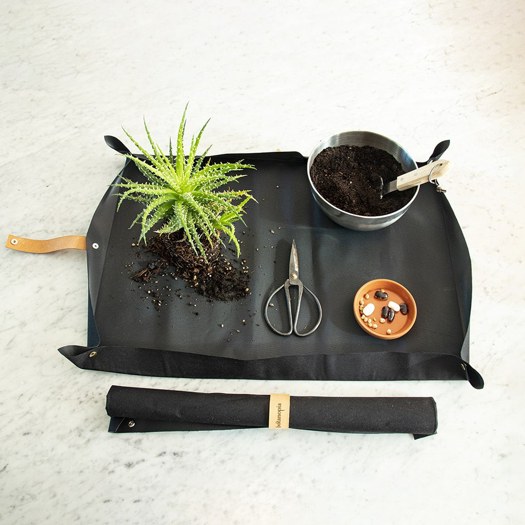 Umpottunar-Motta / Potting Tarp