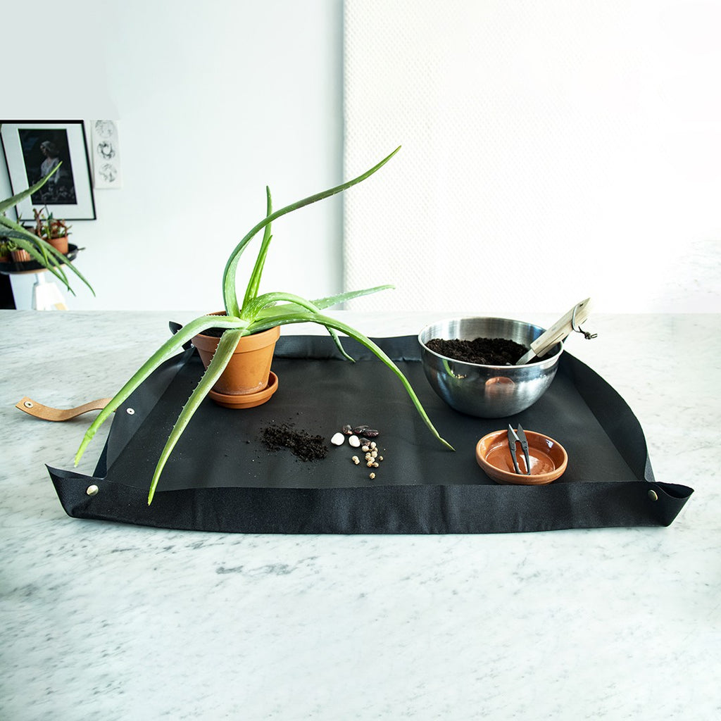 Umpottunar-Motta / Potting Tarp