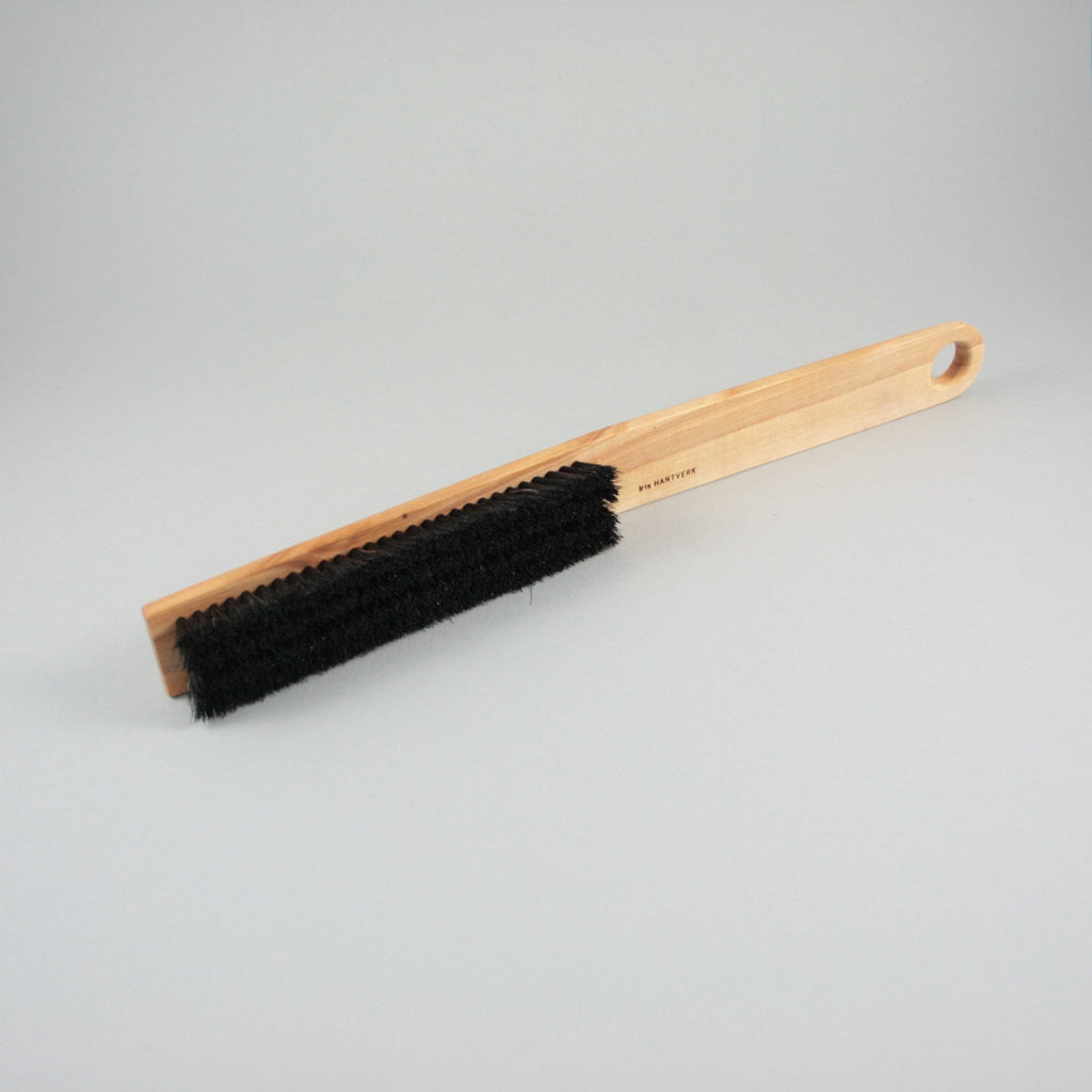 Fatabursti / Clothes brush
