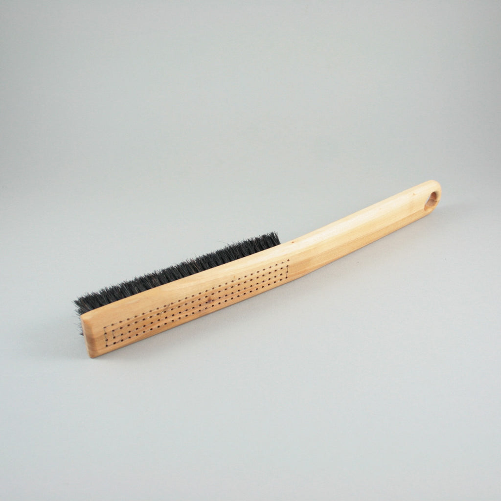 Fatabursti / Clothes brush
