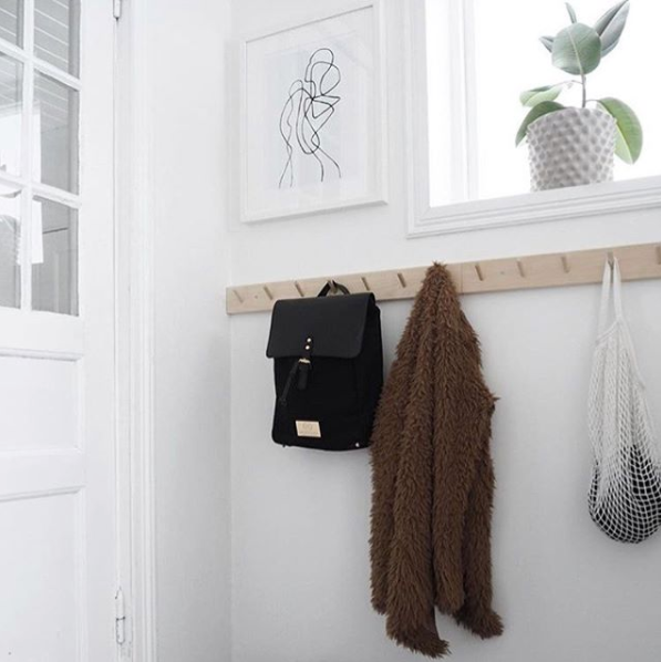 Snagabretti (3 stærðir) / Peg rail (3 sizes)