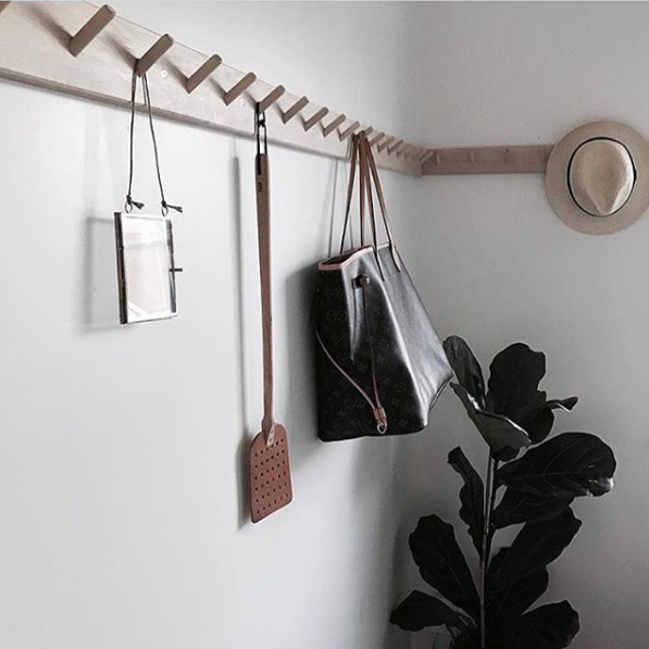 Snagabretti (3 stærðir) / Peg rail (3 sizes)