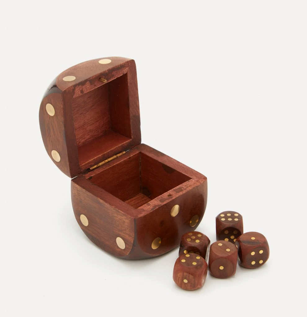 Teningasett / Dice box