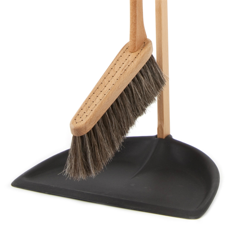 Fægiskófla & Kústur á Standi / Standing dustpan & Brush Set