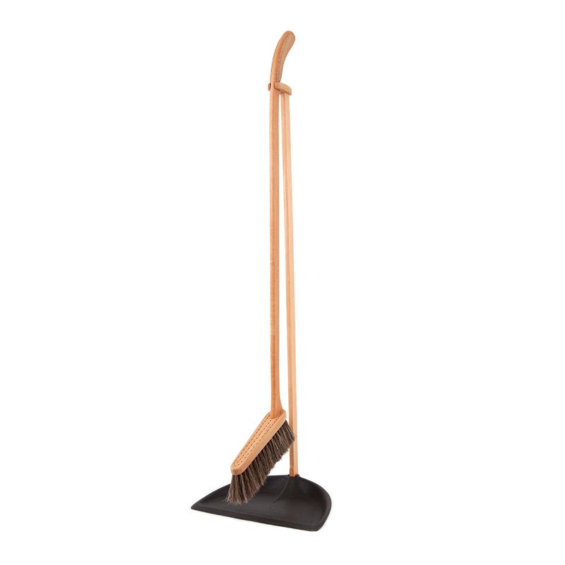 Fægiskófla & Kústur á Standi / Standing dustpan & Brush Set