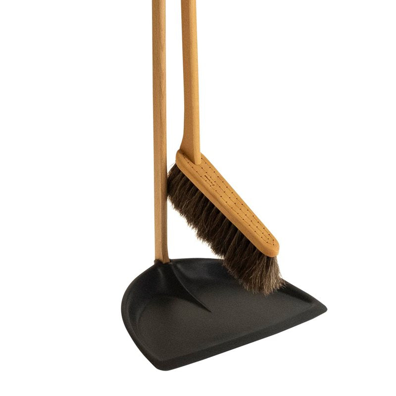 Fægiskófla & Kústur á Standi / Standing dustpan & Brush Set