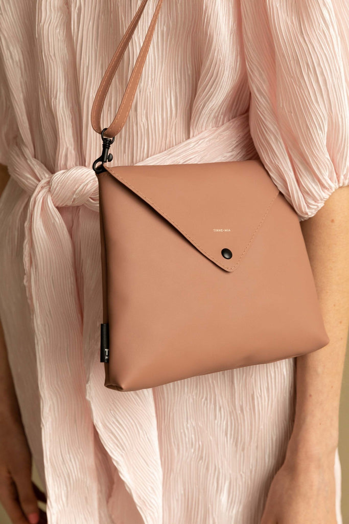 Lítil Hliðartaska (4 litir í boði) / Envelope bag (4 colours available)